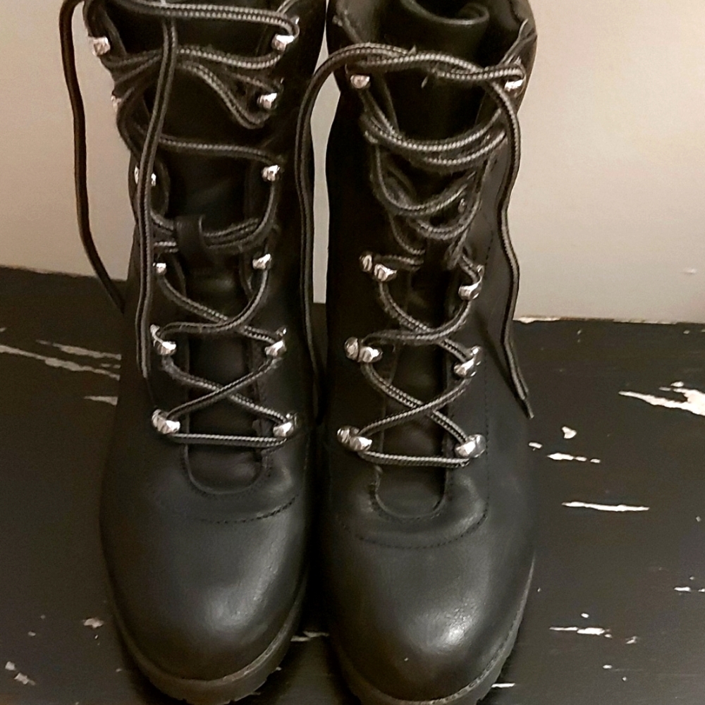 Call It Spring Combat Boots/ Sz 8.5/ Chunky Heel/ Black/ Comfortable